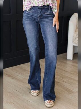 New Lovervet by Vervet Mid Rise Flare Jeans
